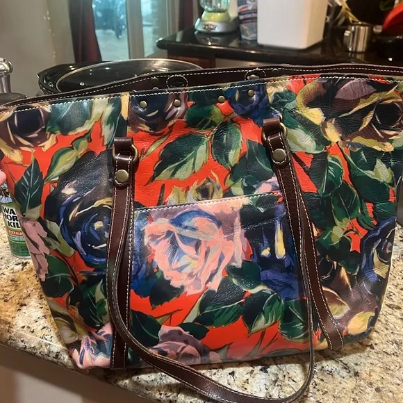 Patricia Nash Benvenuto Tote - Picture 6 of 10